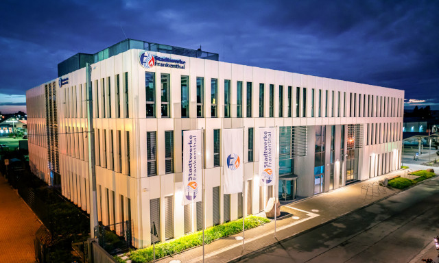 Mit unserer Wallbox und der Ladekarte sind Sie im ganzen Land sauber unterwegs.