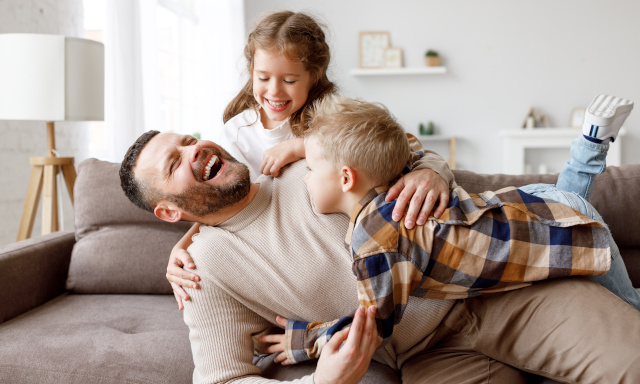 Mit unserer Wallbox und der Ladekarte sind Sie im ganzen Land sauber unterwegs.